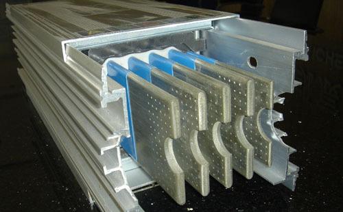 相比電纜，母線槽的技術(shù)性能優(yōu)勢有哪些？